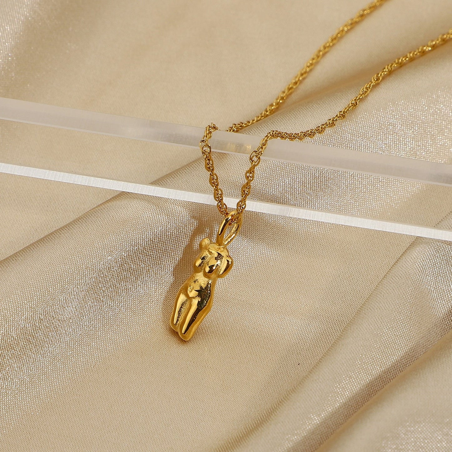 Collar La Femme