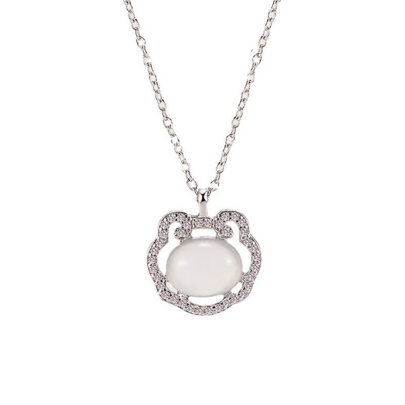 Collar con colgante positivo de candado de buenos deseos y calcedonia con piedras de Buda