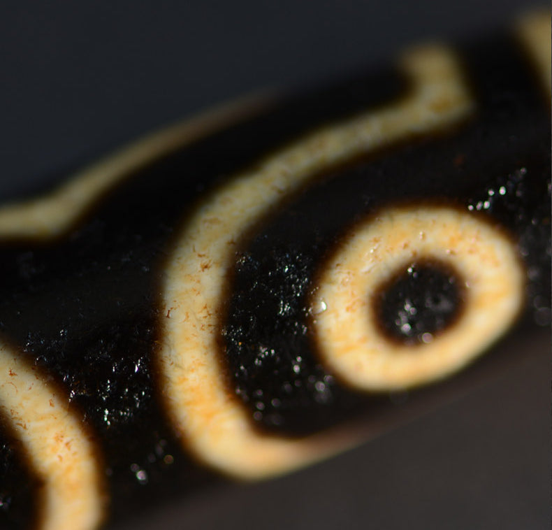 Tooth Yellow Dzi Bead Pendant Agate, Length 58mm and Width 12.5mm, Totem Random - Touch Bling