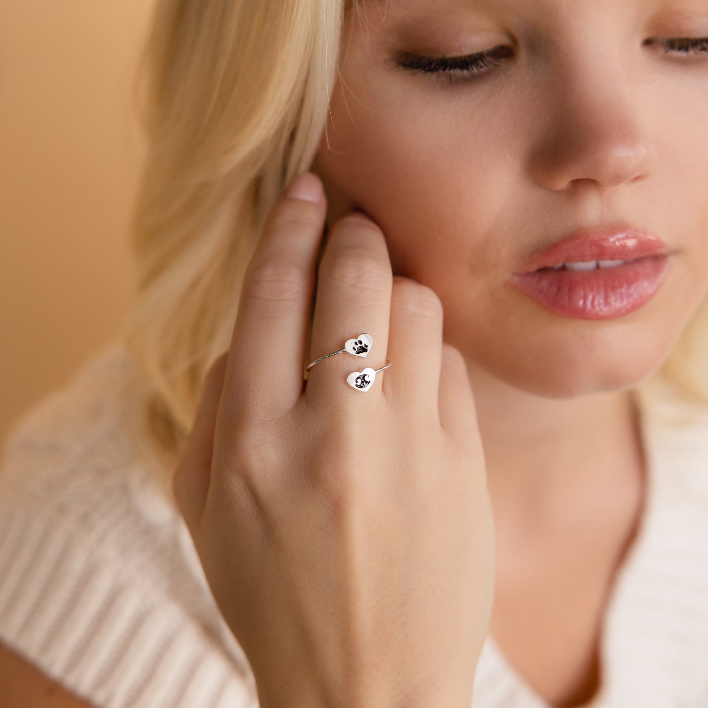Anillo de corazón con estampado de pata Duo