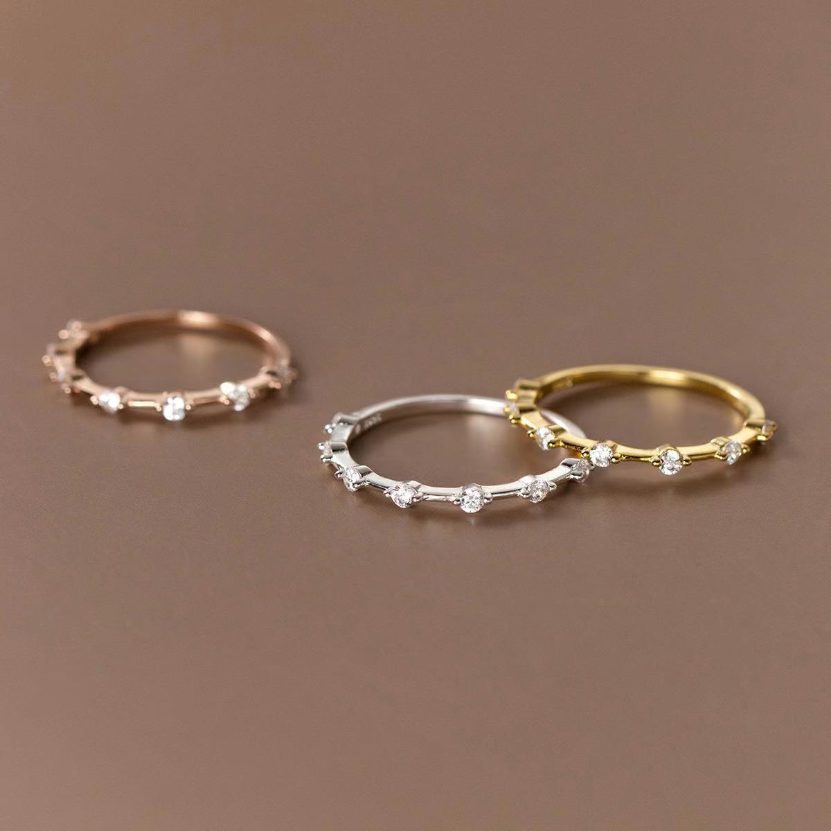 Ultra Thin Floating Eternity Band