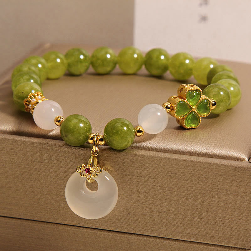 Pulsera de sabiduría con dije de paz y hebilla de trébol de cuatro hojas con turmalina verde y calcedonia de Buda