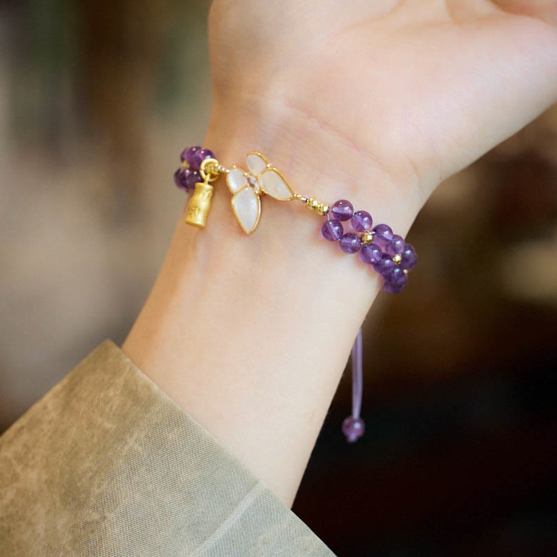 Pulsera de hilo trenzado con piedras de Buda, amatista, mariposa y bambú que alivia el estrés.