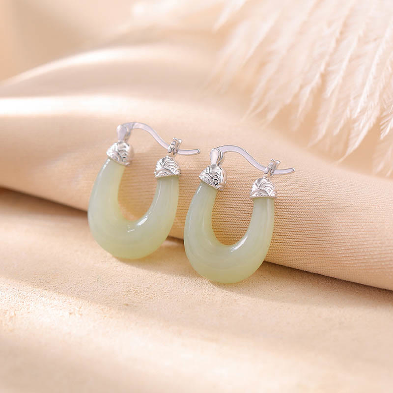 Pendientes de jade hetiano en forma de U con piedras de Buda, chapados en plata de ley 925 y chapados en oro, para la abundancia y la suerte.