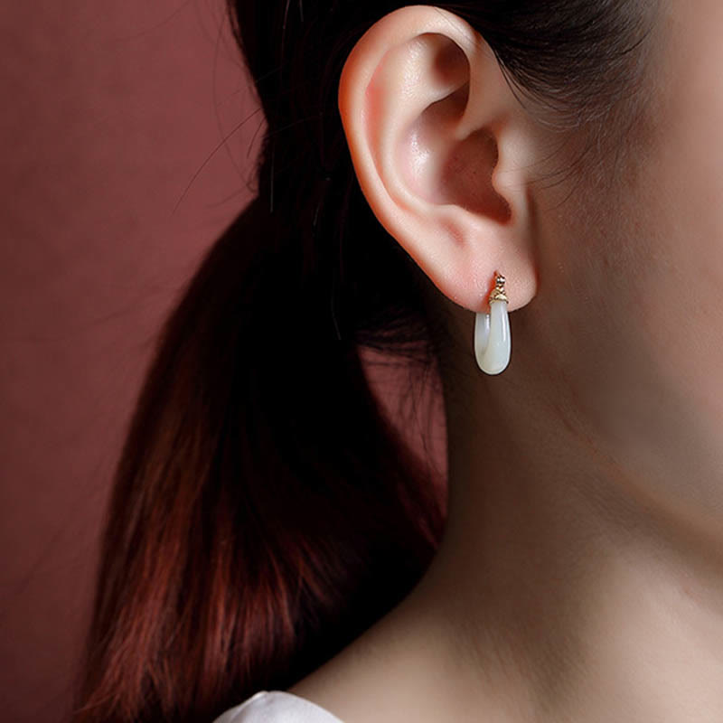 Pendientes de jade hetiano en forma de U con piedras de Buda, chapados en plata de ley 925 y chapados en oro, para la abundancia y la suerte.