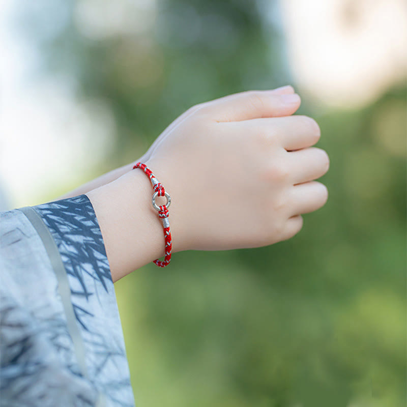 Pulsera de la suerte con hilo rojo de piedras de Buda en plata de ley 925