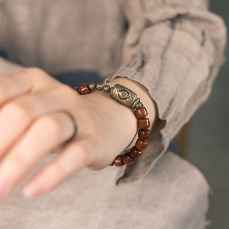 Pulsera de fuerza con colgante de cono de cobre y hueso de yak de Buda