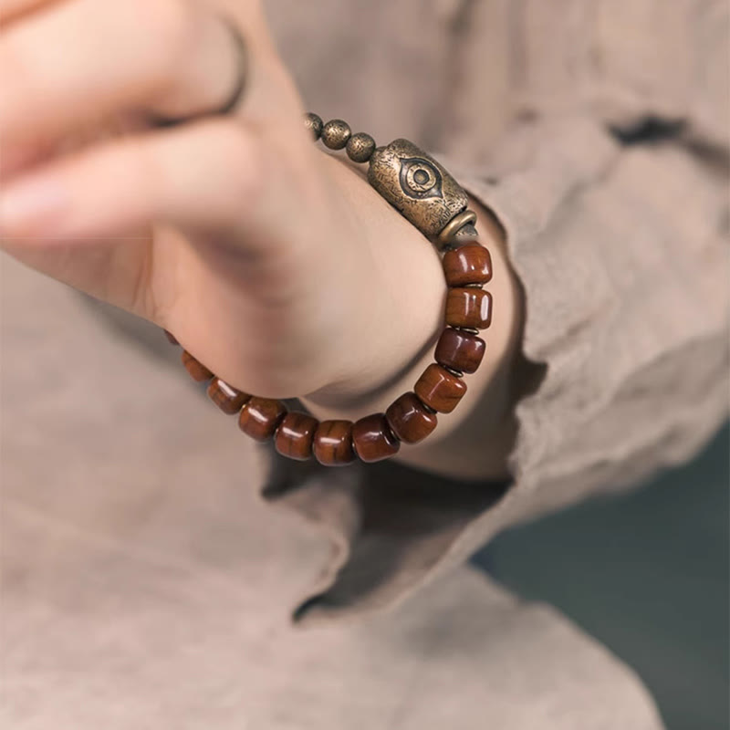 Pulsera de fuerza con colgante de cono de cobre y hueso de yak de Buda