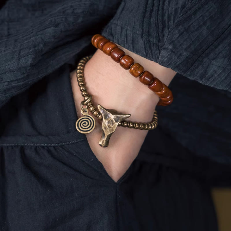 Pulsera de fuerza de doble vuelta con colgante de cono de cabeza de yak de cobre y hueso de yak con piedras de Buda