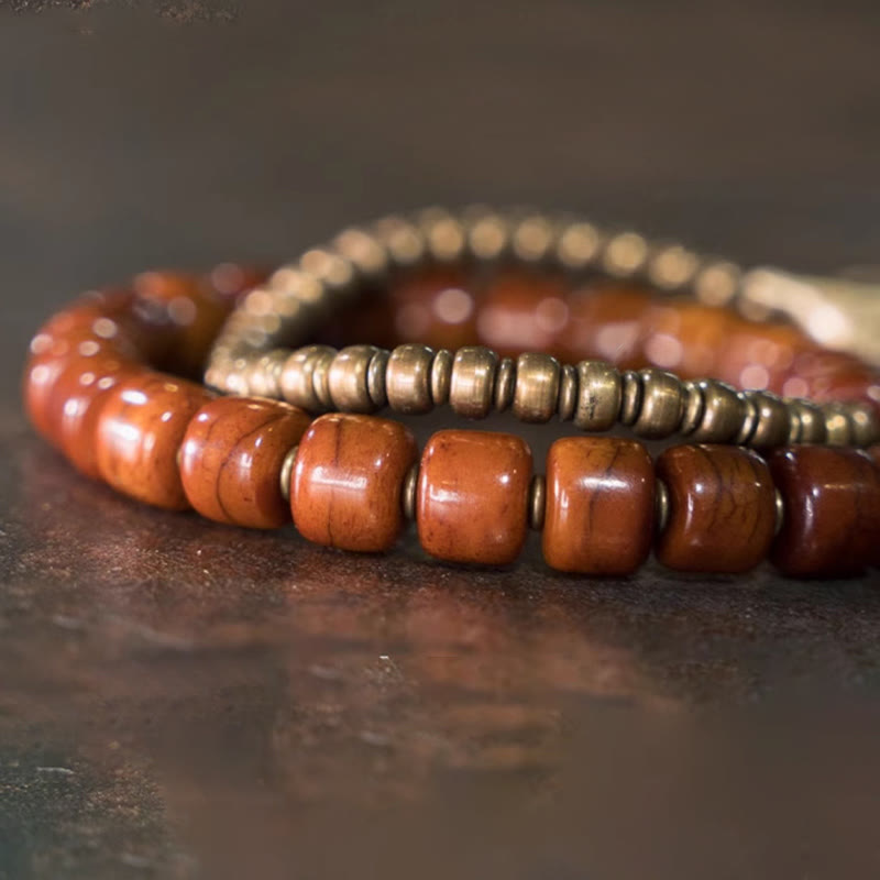Pulsera de fuerza de doble vuelta con colgante de cono de cabeza de yak de cobre y hueso de yak con piedras de Buda