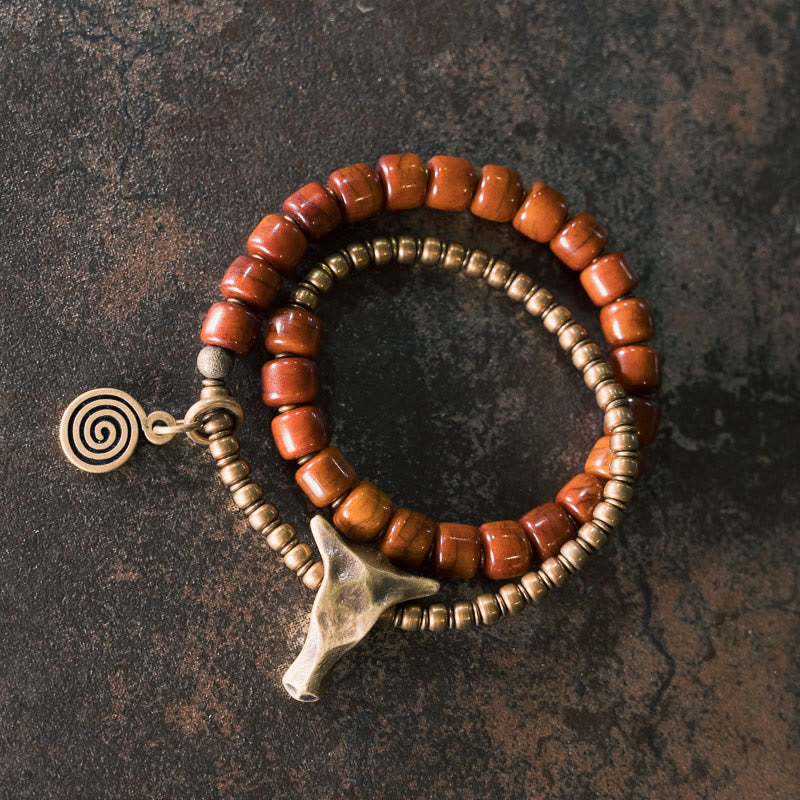 Pulsera de fuerza de doble vuelta con colgante de cono de cabeza de yak de cobre y hueso de yak con piedras de Buda