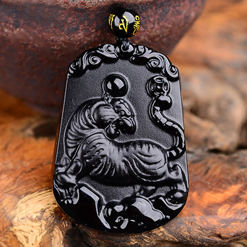 Collar con colgante de obsidiana y piedras de Buda del zodíaco chino para la purificación y el cumplimiento