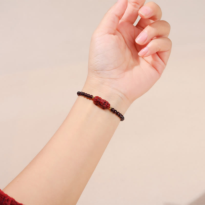 Pulsera protectora de cuentas cuadradas de cuarzo fresa PiXiu con piedras de Buda, granate y cinabrio