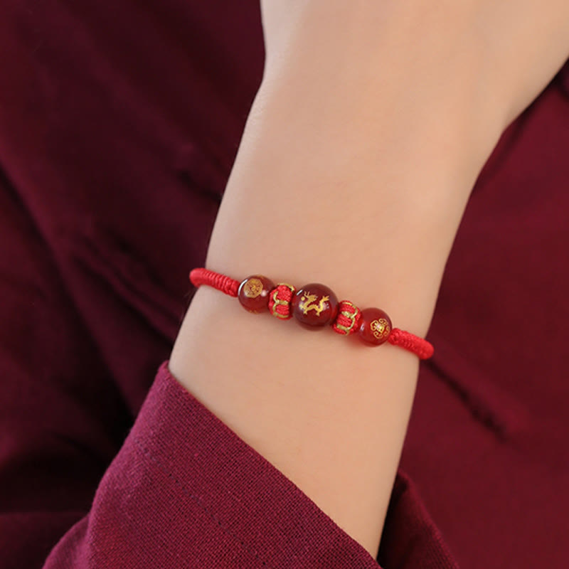 Buddha Stones Handgefertigtes rotes Achat-Schutzarmband mit chinesischem Sternzeichen und roter Schnur, geflochten