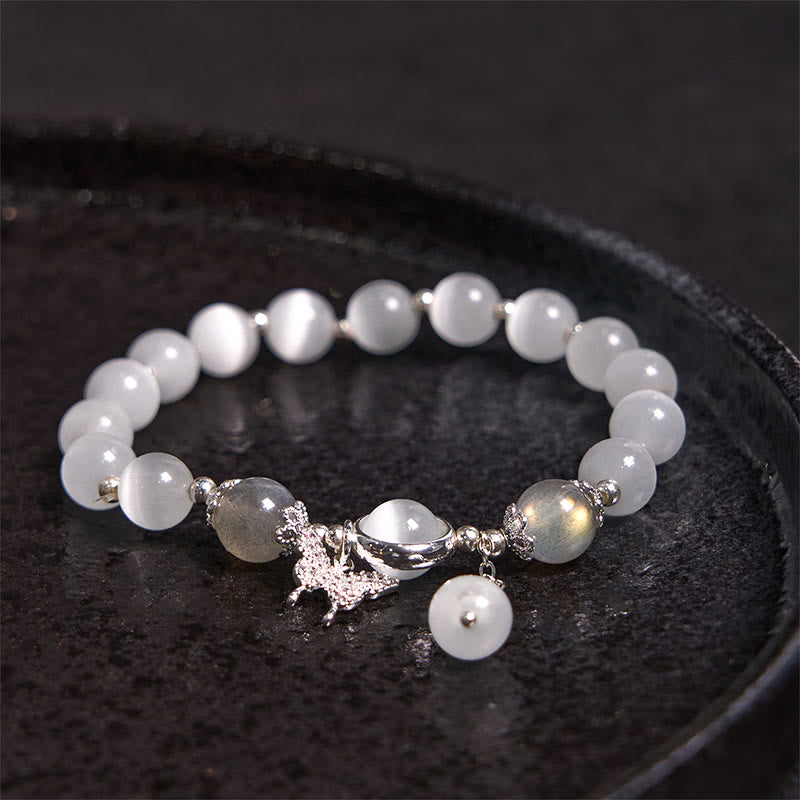 Pulsera de soporte con dije de estrella y mariposa con piedra lunar y ojo de gato de Buddha Stones