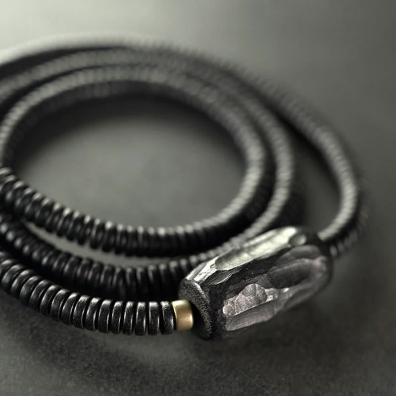 Pulsera de triple vuelta con piedras de Buda, madera de ébano, cobre y latón