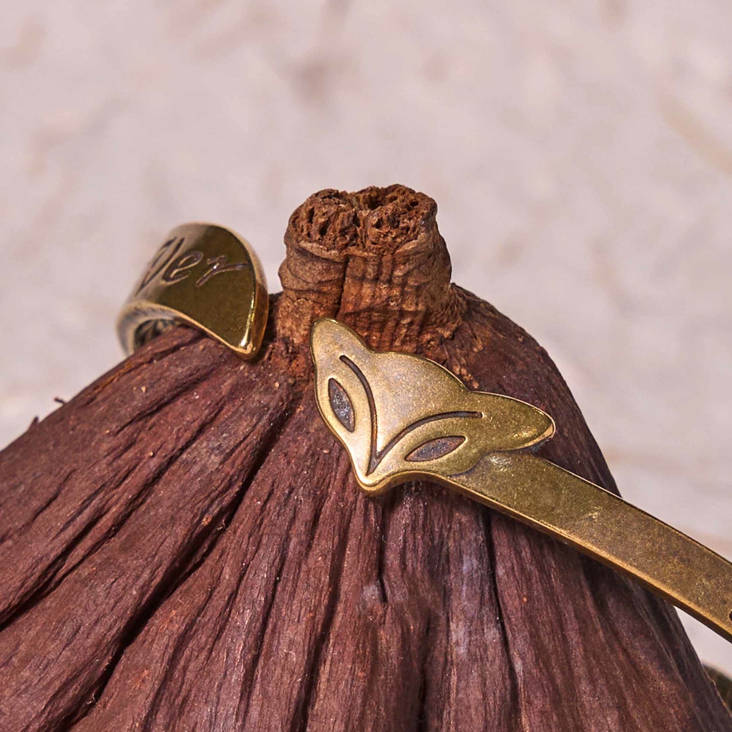 Pulsera de cobre y latón con cabeza de zorro y piedras de Buda para el autocuidado y la suerte "Te amo por siempre"