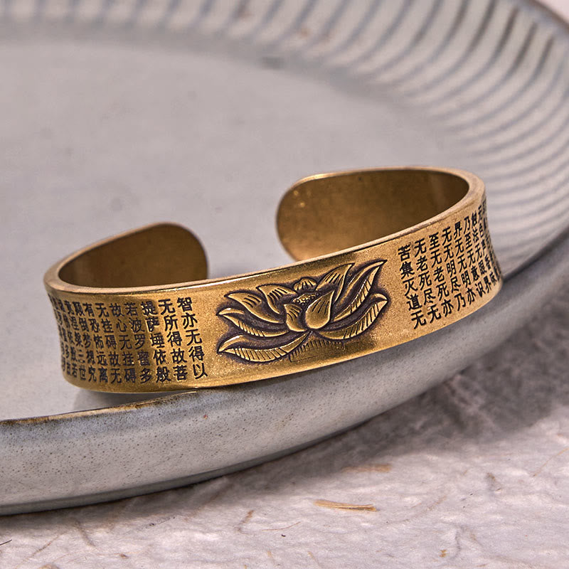 Brazalete de la paz de cobre y latón con sutra del corazón y flor de loto de Buda