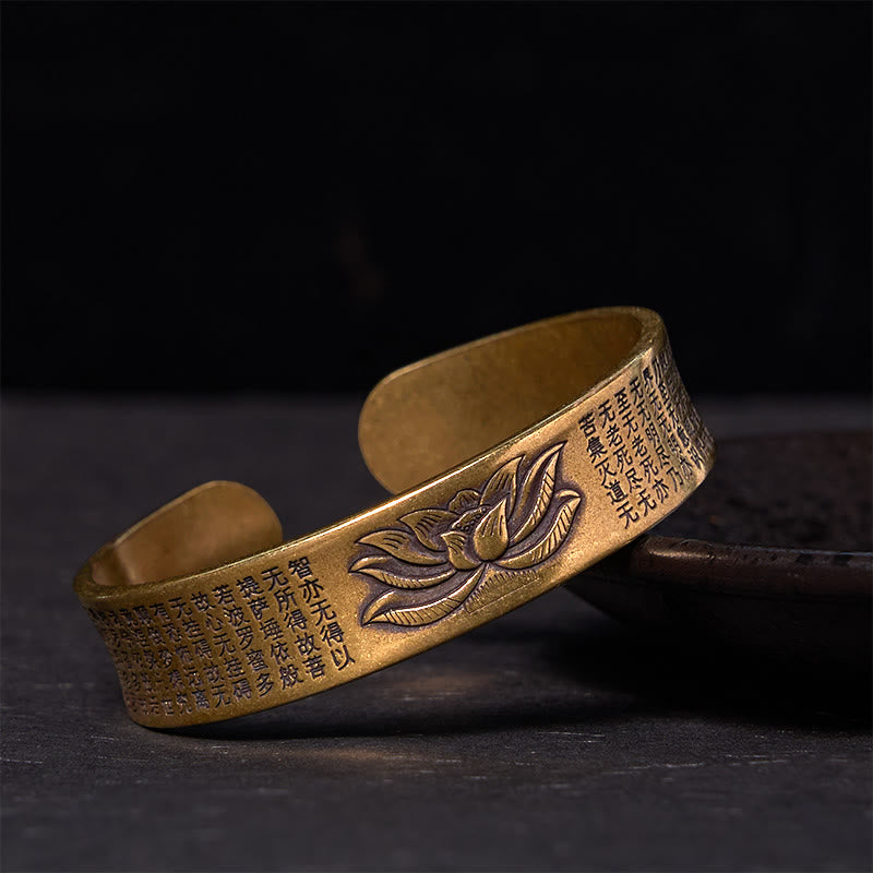 Brazalete de la paz de cobre y latón con sutra del corazón y flor de loto de Buda