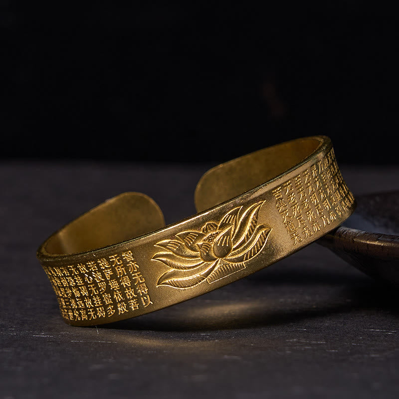 Brazalete de la paz de cobre y latón con sutra del corazón y flor de loto de Buda