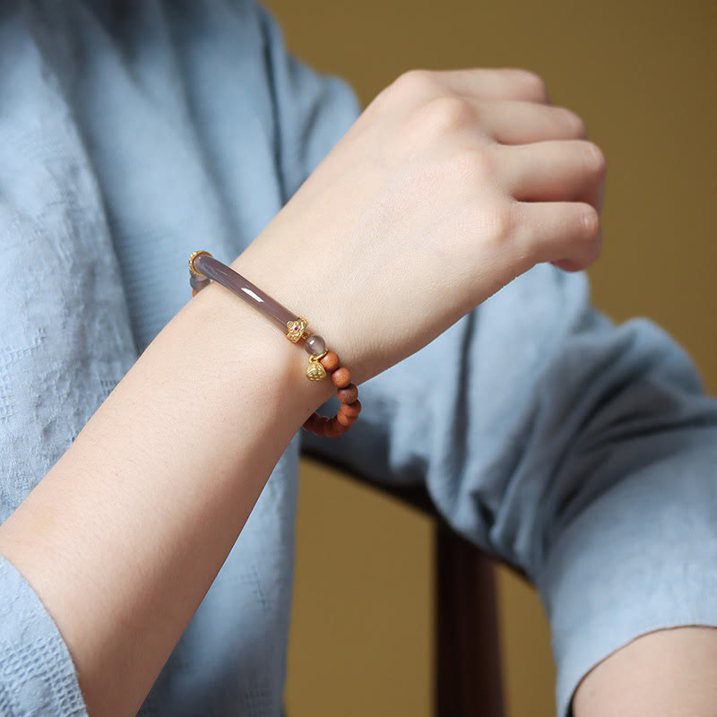 Brazalete tipo brazalete con piedras de Buda, sándalo, ágata gris y calcedonia