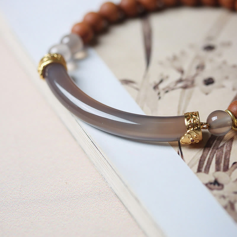 Brazalete tipo brazalete con piedras de Buda, sándalo, ágata gris y calcedonia