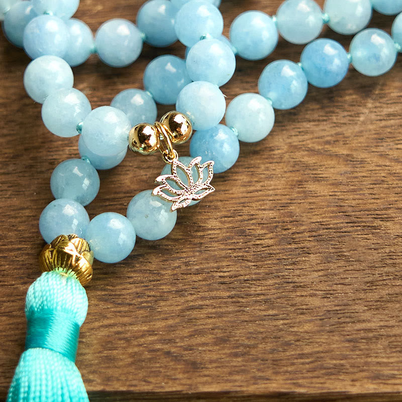 Pulsera de curación de loto con borla de aguamarina y 108 cuentas de mala de Buda