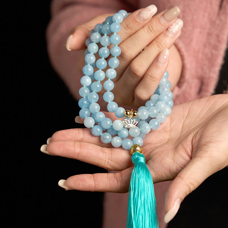 Pulsera de curación de loto con borla de aguamarina y 108 cuentas de mala de Buda
