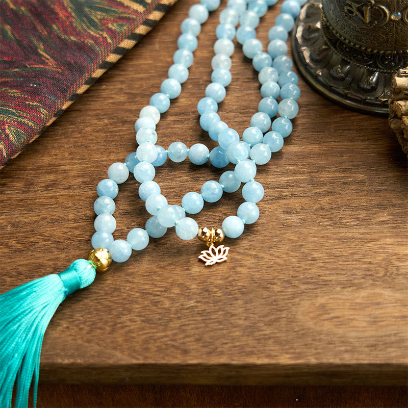 Pulsera de curación de loto con borla de aguamarina y 108 cuentas de mala de Buda