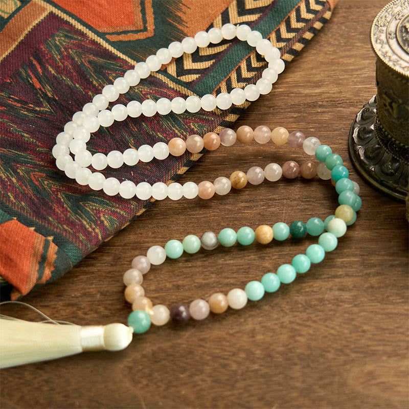 Pulsera curativa con 108 cuentas de mala de jade blanco natural y amazonita con borla blanca
