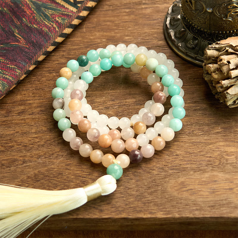 Pulsera curativa con 108 cuentas de mala de jade blanco natural y amazonita con borla blanca