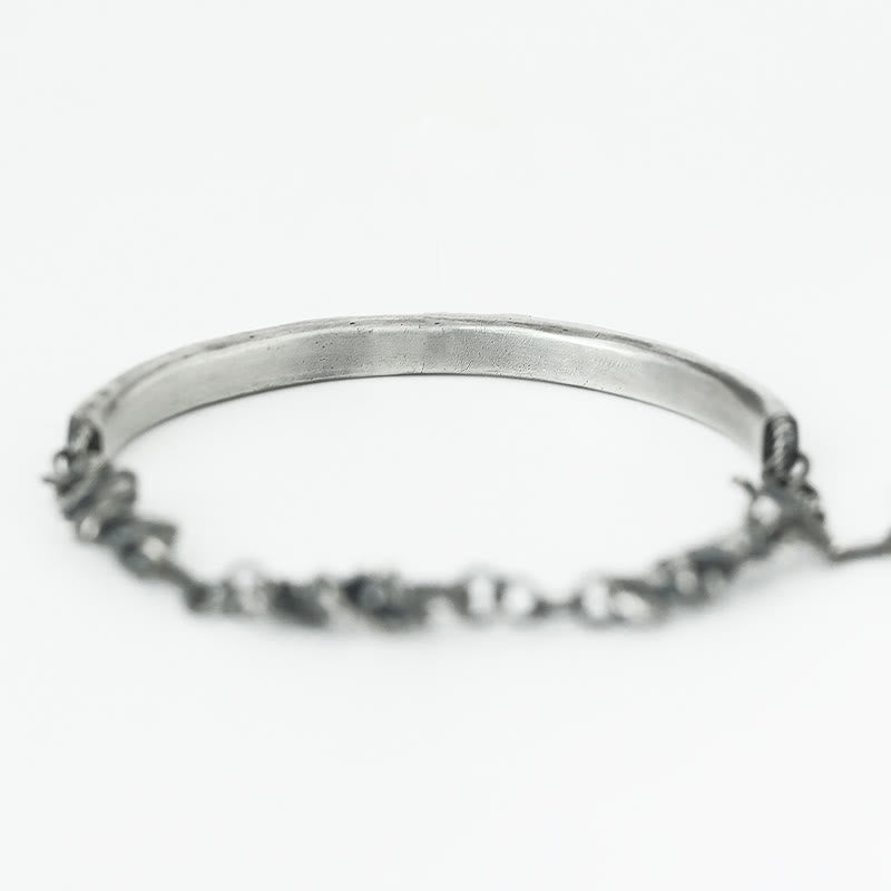 Media pulsera de protección con espinas y diseño de martillo de piedras de Buda en plata de ley