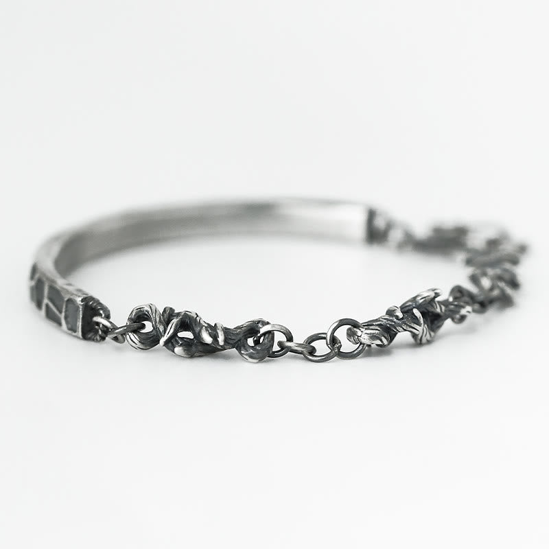 Media pulsera de protección con espinas y diseño de martillo de piedras de Buda en plata de ley