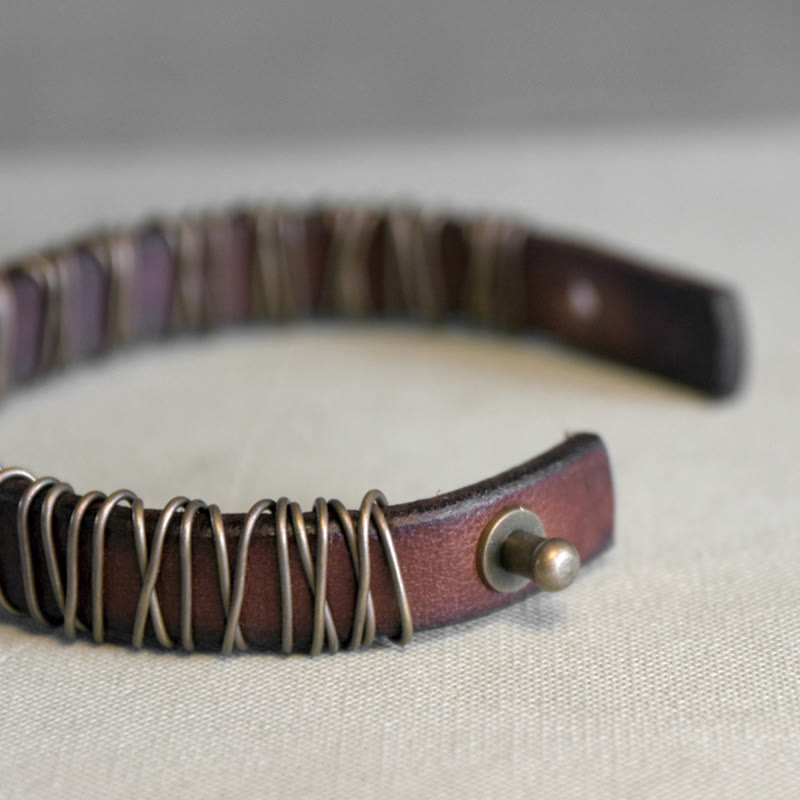 Pulsera de equilibrio con piedras de Buda, cuero vintage, cobre, latón y alambre enrollado