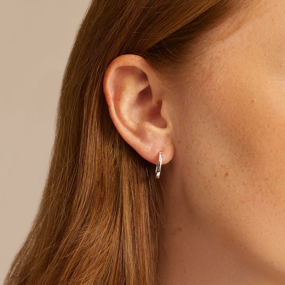 Pendientes de aro rectangulares finos y lisos de plata