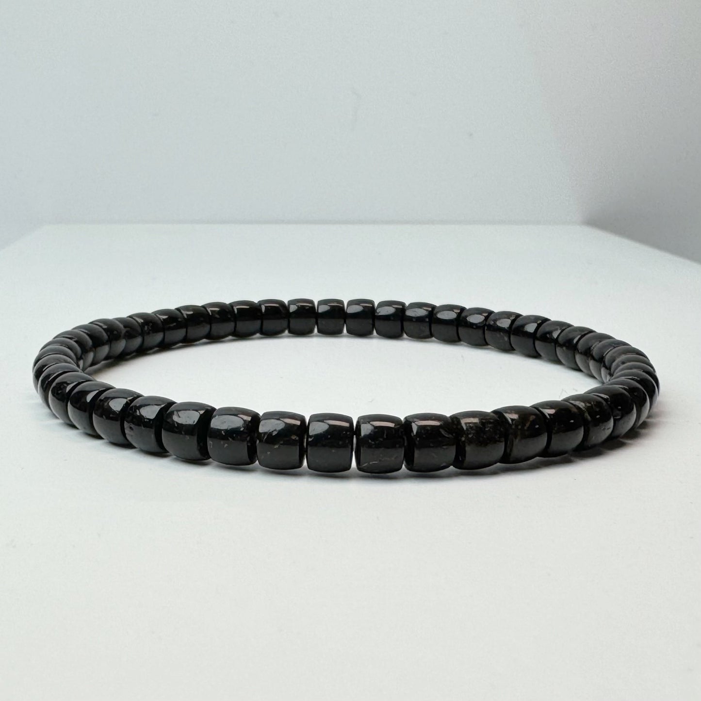 Tibetisches Schwarzgold-Kokosnuss-Bodhi-Perlenarmband, klein, 5 x 4 mm