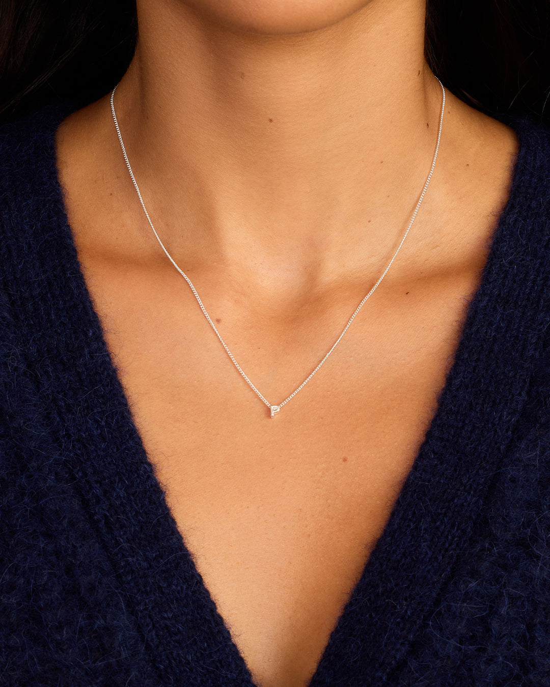 Collar con el alfabeto Wilder Mini