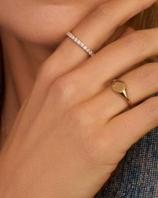 Anillo de eternidad con diamantes cultivados en laboratorio