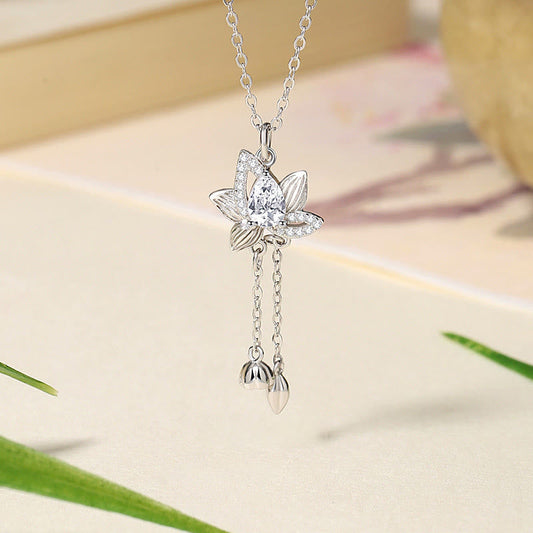 Collar con colgante de iluminación de circón y loto en plata de ley 925 con piedras de Buda
