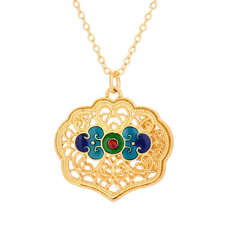 Collar con colgante de cobre de la suerte con nubes auspiciosas del Tíbet y piedras de Buda