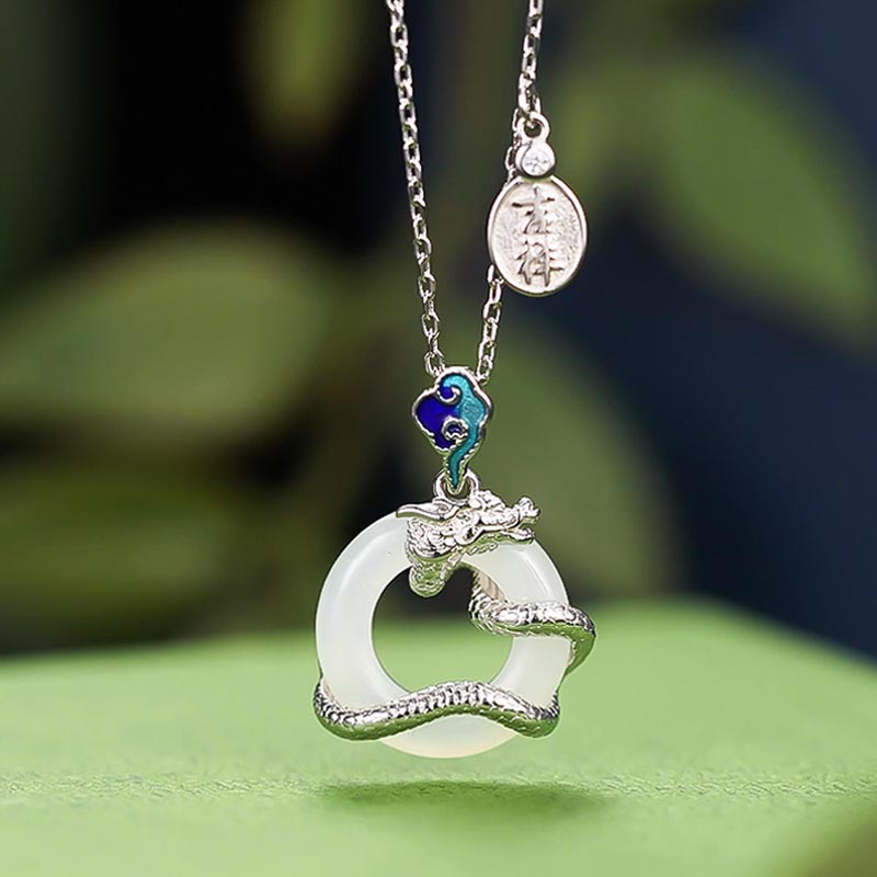 Collar con colgante de plata de ley 925 con piedras de Buda y jade blanco hetiano, con hebilla de paz y nubes auspiciosas, ideal para el éxito.