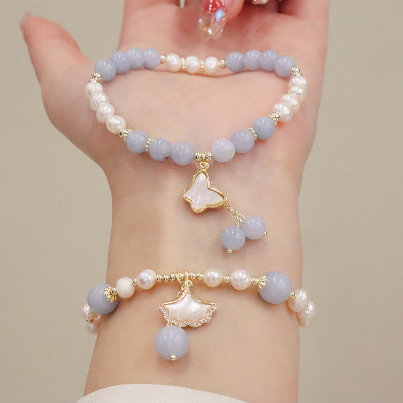 Pulsera con dije de mariposa, hoja de ginkgo y perla de aguamarina natural de Buda