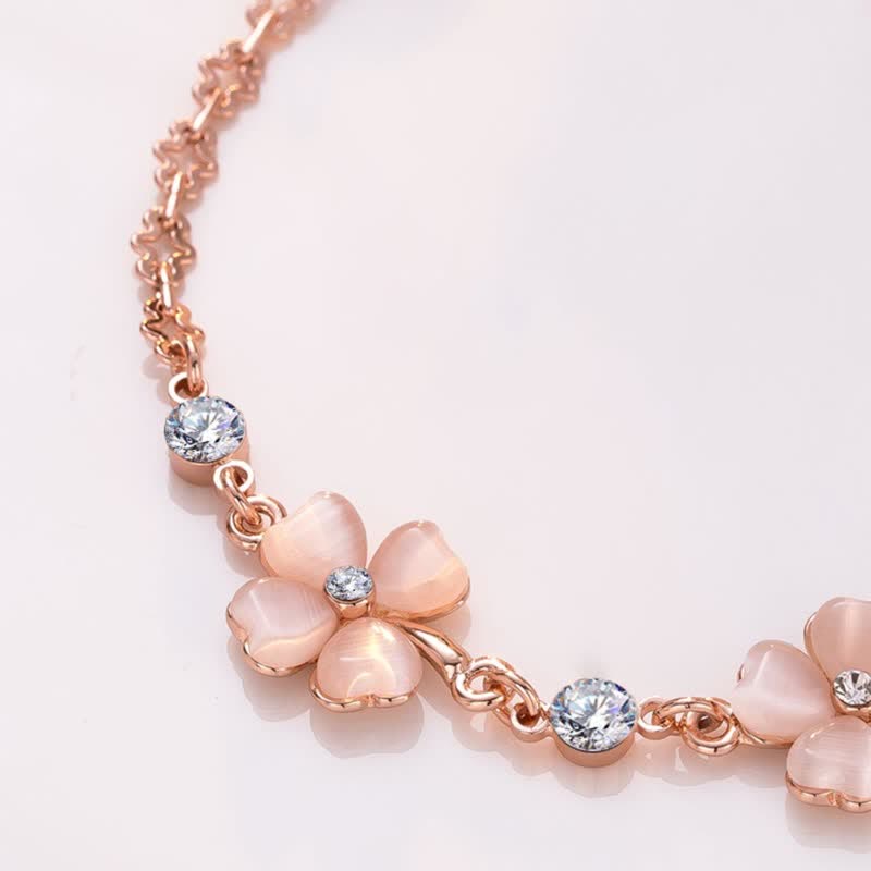 Pulsera de cadena de amor con trébol de cuatro hojas y cristales rosas de Buddha Stones