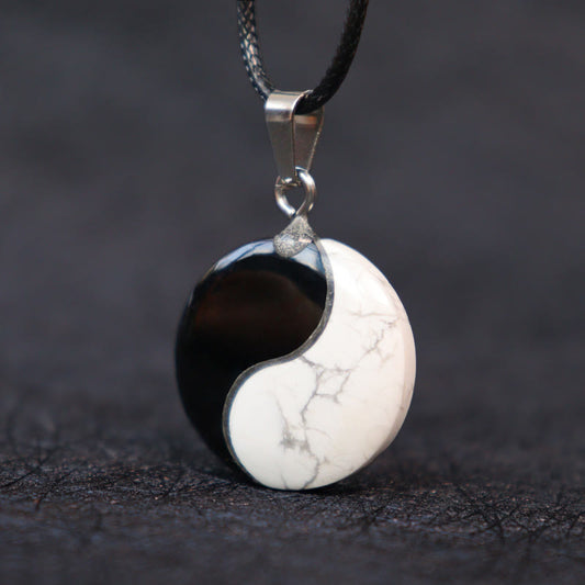 Collar con colgante de cuerda de transformación Yin Yang con obsidiana negra natural y turquesa blanca y piedras de Buda