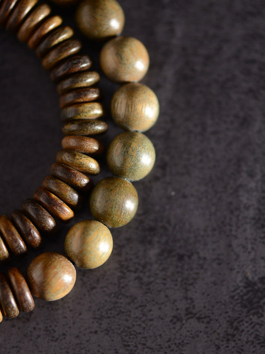 Grünes Sandelholz Tibetische Dzi Perlen Charm Armband Gebetsperlen