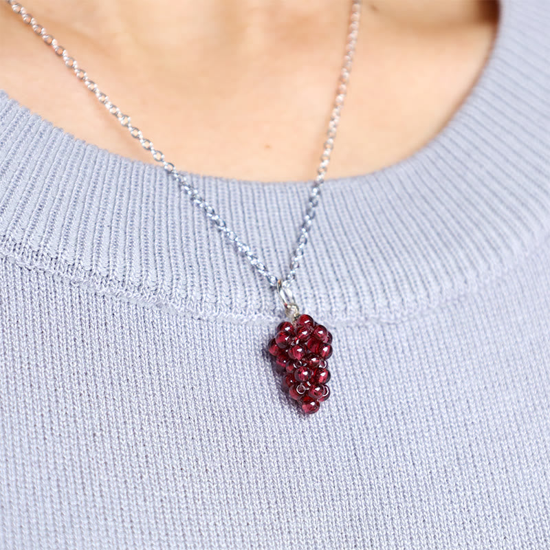 Buddha Stones Halskette mit Anhänger, natürlicher Granat, roter Achat, schwarzer Onyx