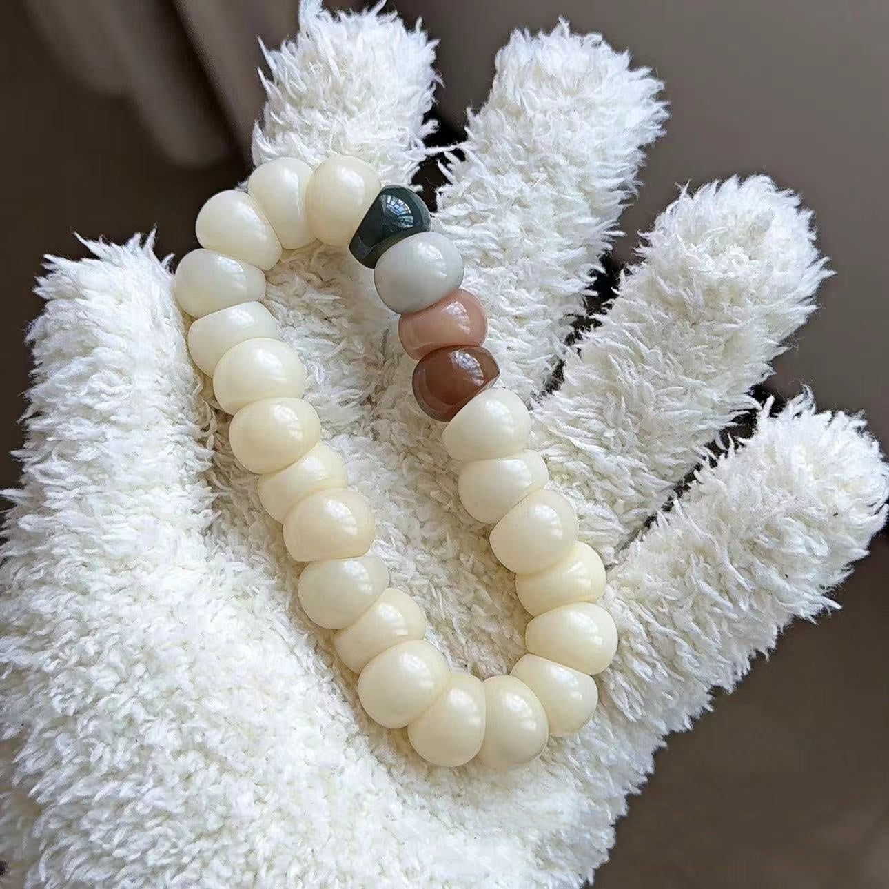 New Milky Strawberry-Colored Garlic Bodhi Bracelet 14MM (Multiple Colors Available) - Touch Bling