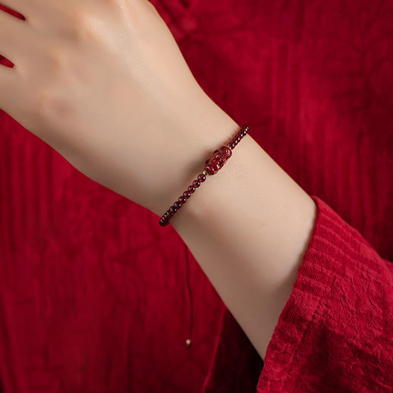 Buddha-Steine Granat Zinnober PiXiu Blessing Calm String Armband
