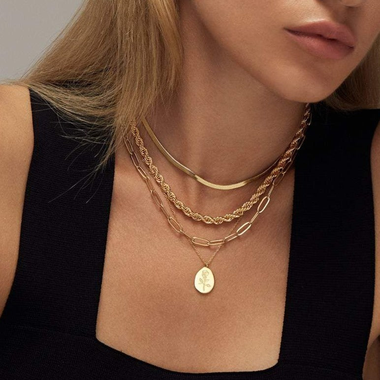 Collar de moneda ovalada Fleur