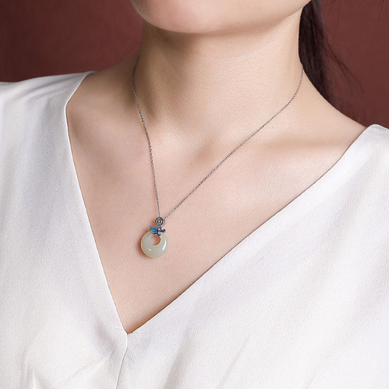 Collar con colgante de moneda de cobre y hebilla de paz de jade hetiano del Año del Dragón, con piedras de Buda, chapado en oro y plata de ley 925